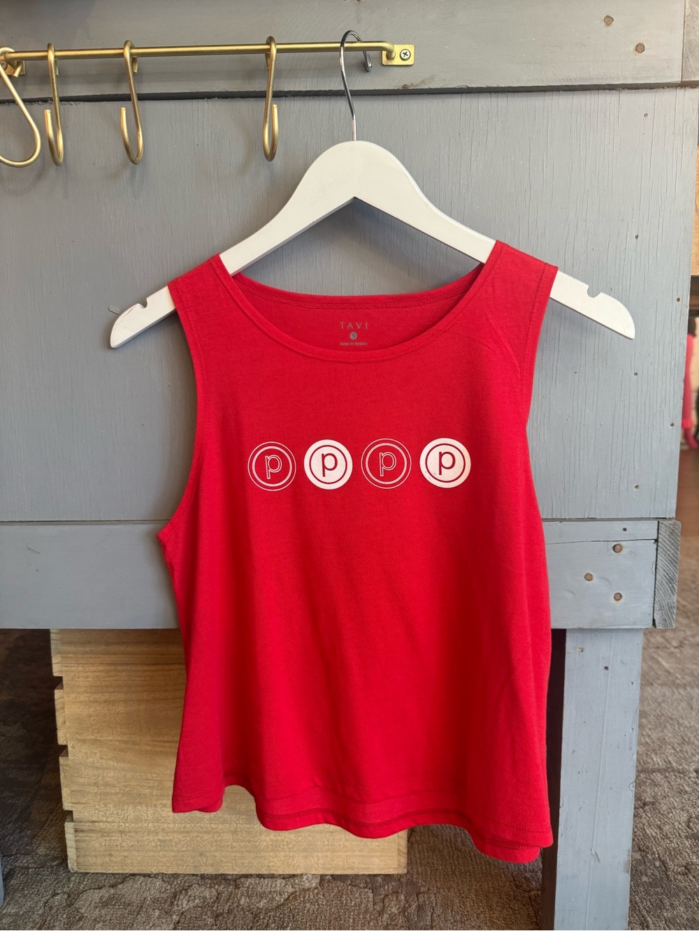 NWT Tavi Pure Barre Circle P Logo Tank Small